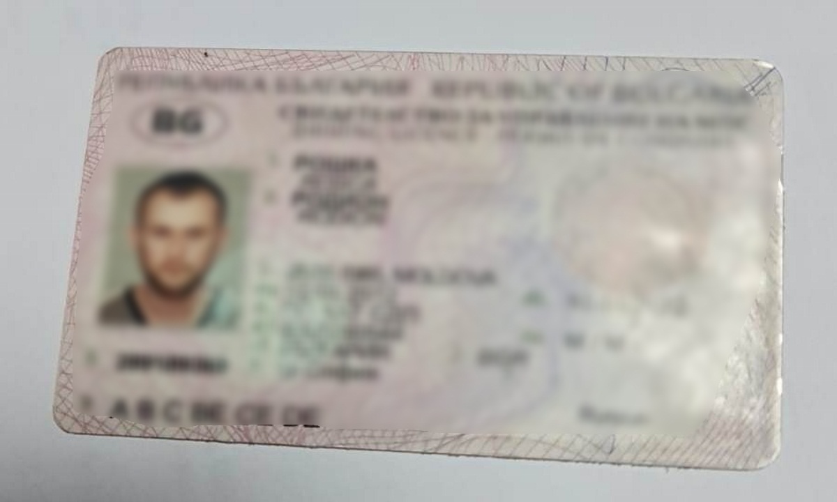 Cu permisul fals la controlul de frontieră de la Sculeni, susţinând că este autentic