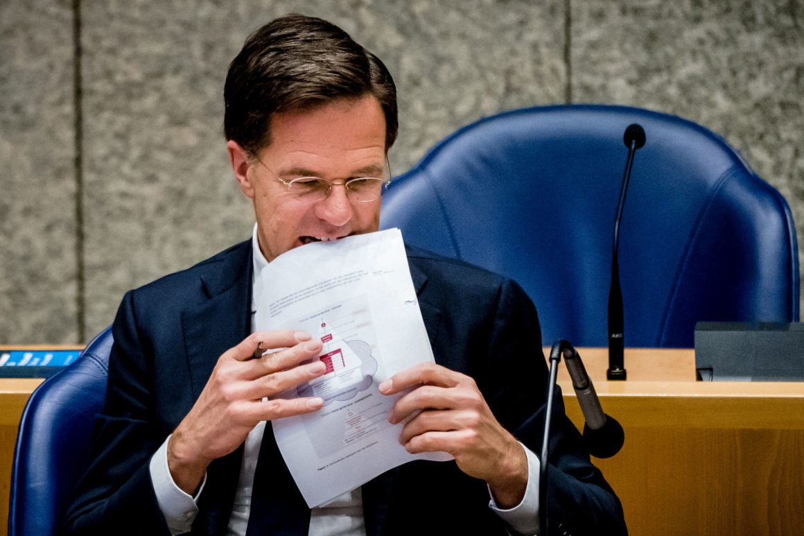 Mark Rutte, premierul Olandei, a anunțat demisia guvernului său, din cauza unui scandal legat de alocațiile pentru copii