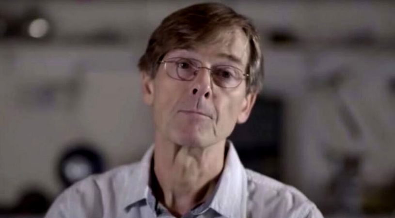 Fostul vicepreședinte al Pfizer, Dr. Michael Yeadon: Nu trebuie să vaccinăm pe toată lumea