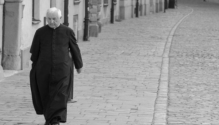 Un preot a fost găsit mort într-un canal colector. Cum a avut loc tragicul eveniment