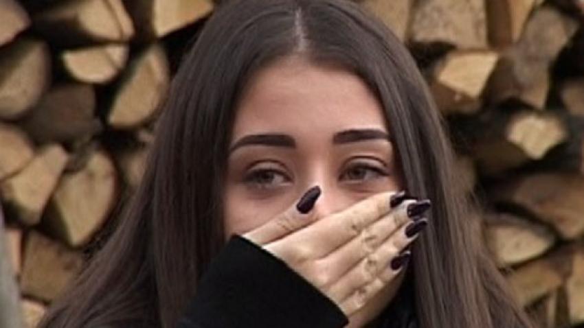 Nicole Cherry a răbufnit: „Ziceți că sunteți nebuni, frate. Disperaților, nu vă suport”