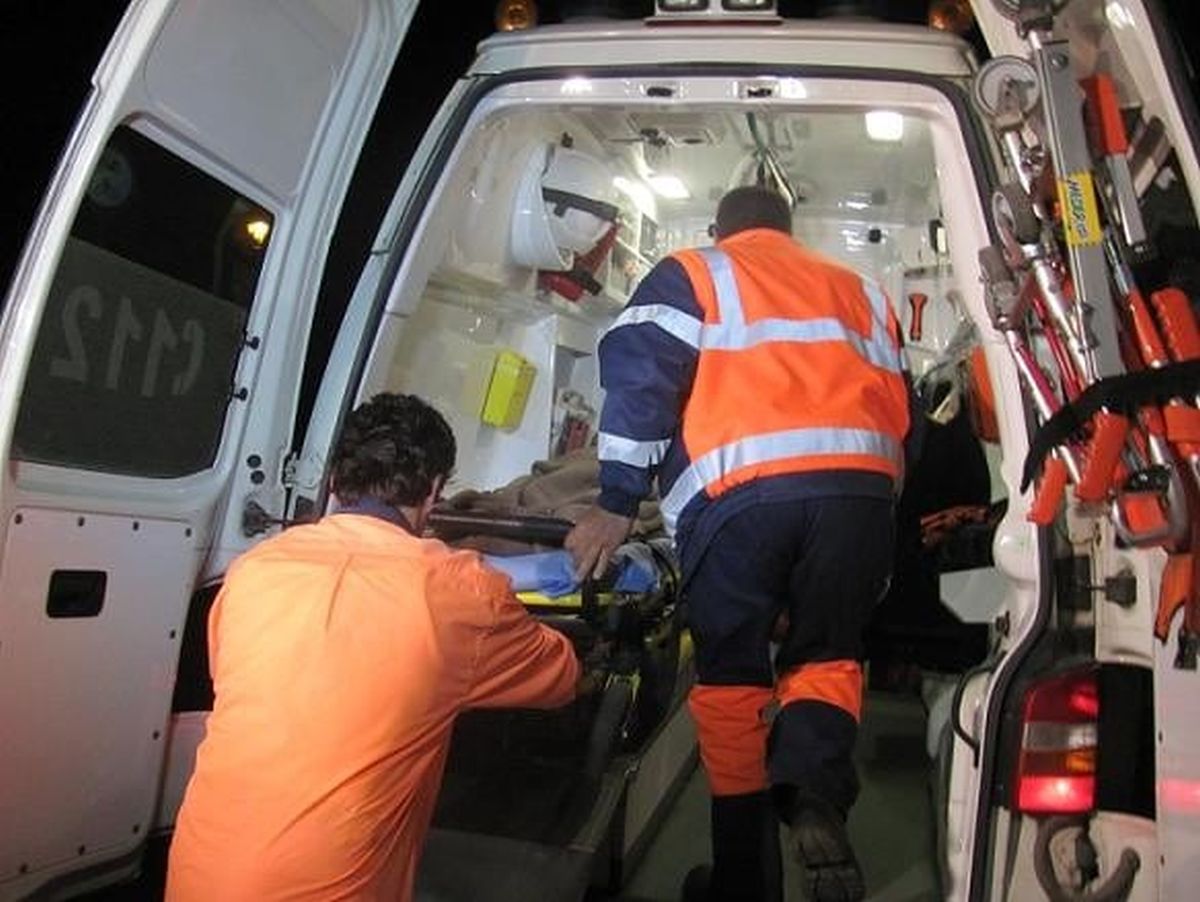 Grav accident la Lețcani. O femeie pieton, care a fost lovită de un autoturism, se află în comă