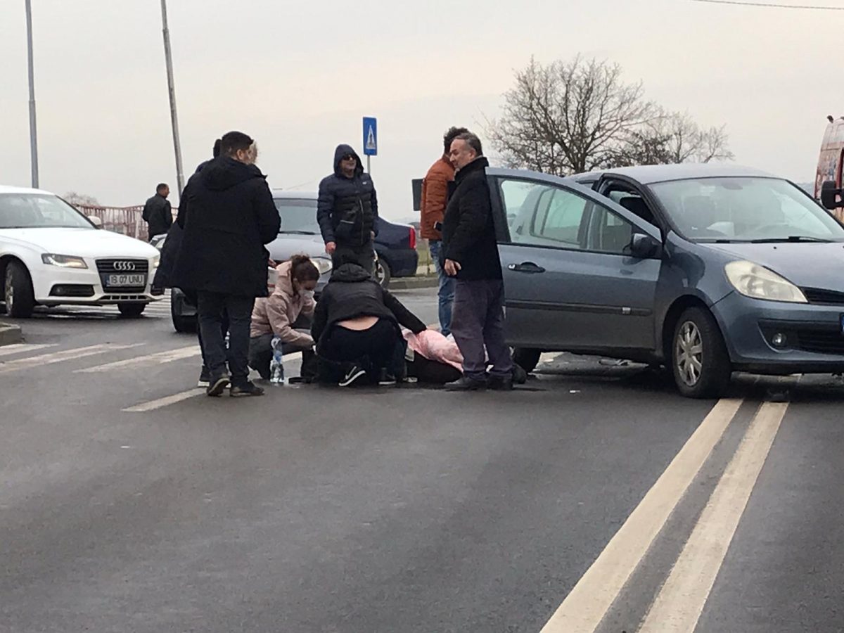 Accident rutier la Iaşi, pe strada Cicoarei. S-a soldat cu rănirea unei persoane – FOTO/ LIVE VIDEO