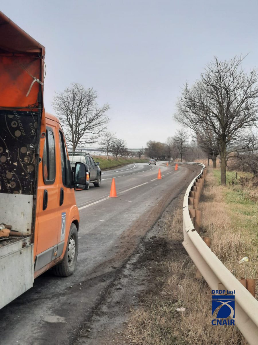 Carosabil curățat pe DN 28, Trei Iazuri, județul Iași