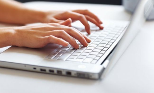 Înșelătorie cu burse fictive pentru elevi: „Trebuie să te întrebi cum să dai 100 de lei și să obții 3600”