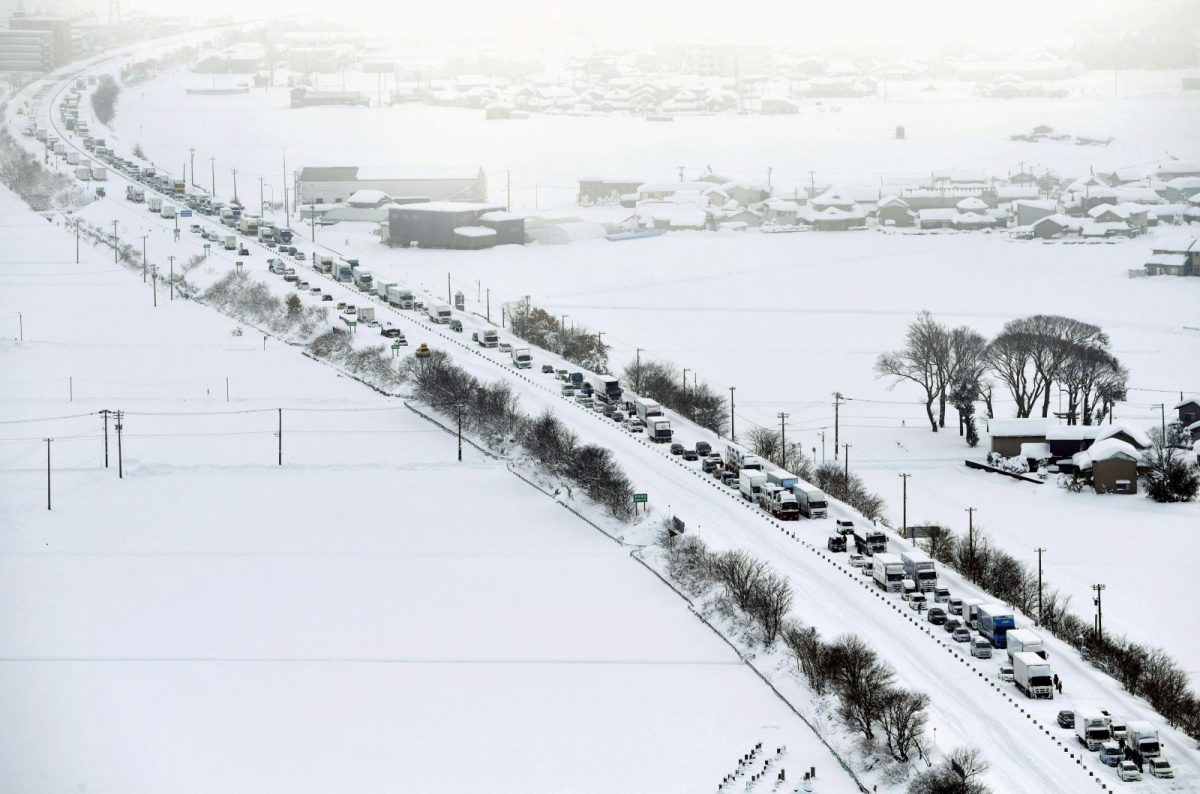 Opt morţi şi cel puţin 240 de răniţi în urma unei furtuni de iarnă, în Japonia