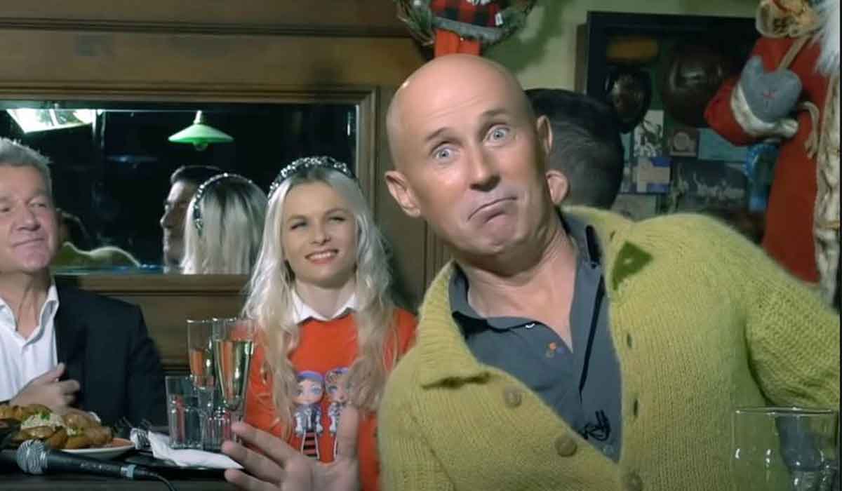Câți bani a primit Mugur Mihăescu pentru Revelionul de la TVR. S-a filmat într-unul din pub-urile lui