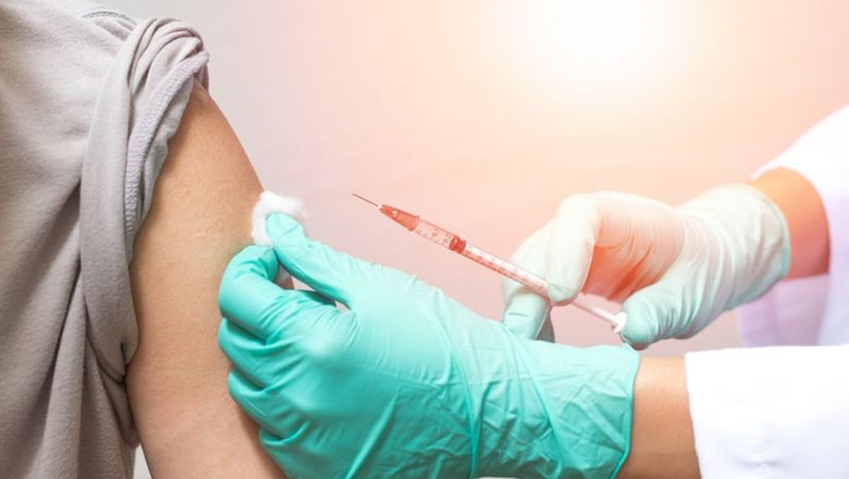 CNCAV: Peste 66.000 de români sub 65 de ani vor fi reprogramați la vaccinare