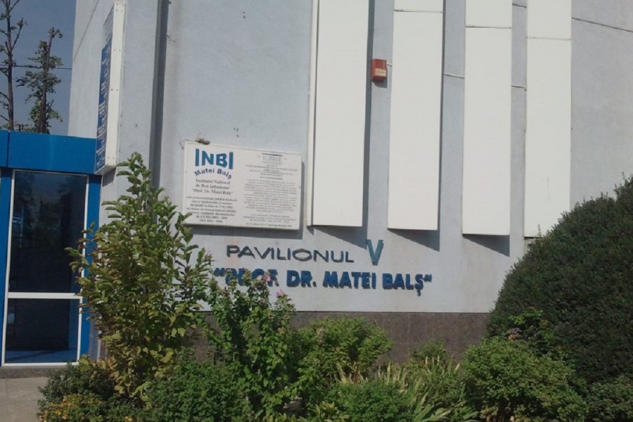 Protest la Institutul „Matei Balș”. Familiile persoanelor decedate de la Colectiv cer demisia preşedintelui Klaus Iohannis