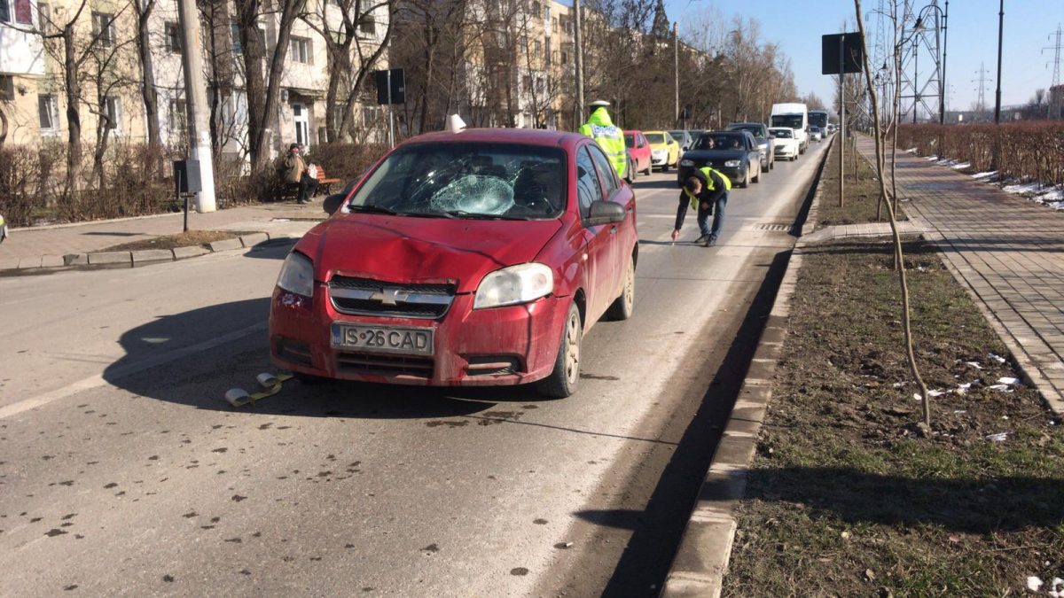 Un pieton a fost acroşat de un autoturism în zona Metalurgie din Iași EXCLUSIV FOTO