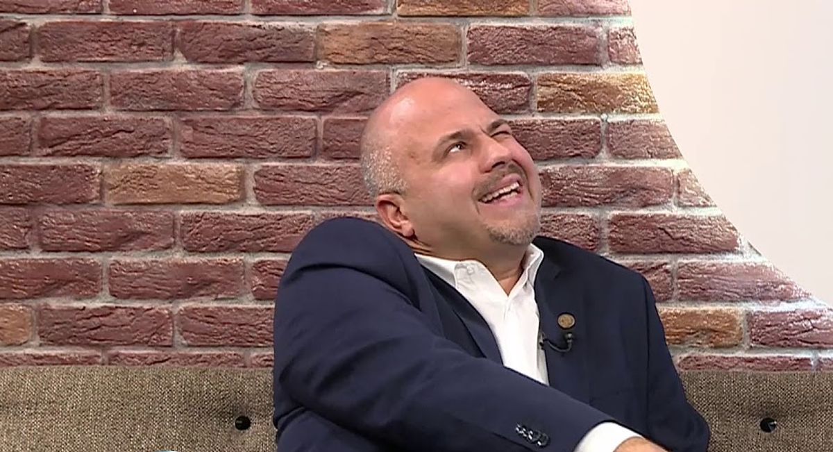 Noua conducere de la Spitalul Cluj Napoca și-ar dori să o angajeze pe soția lui Emanuel Ungureanu fix după ce fosta conducere a fost demisă la îndemnul deputatului USR! Coincidență?