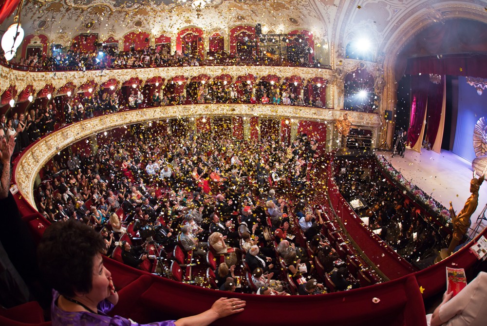 Opera Iași pune în vânzare bilete la două spectacole speciale