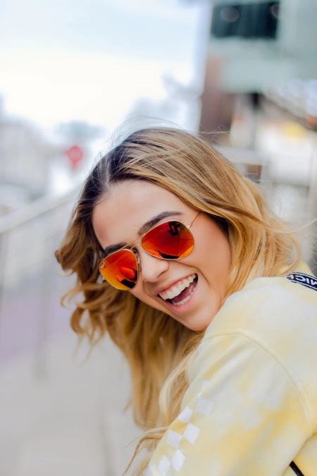Preziosa e studioul de videochat din Iași care te învață să faci bani