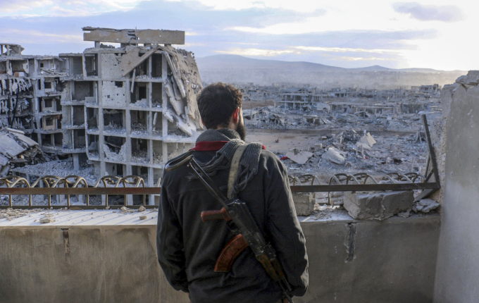 SUA desfășoară atacuri aeriene în Siria care vizează miliții susținute de iranieni