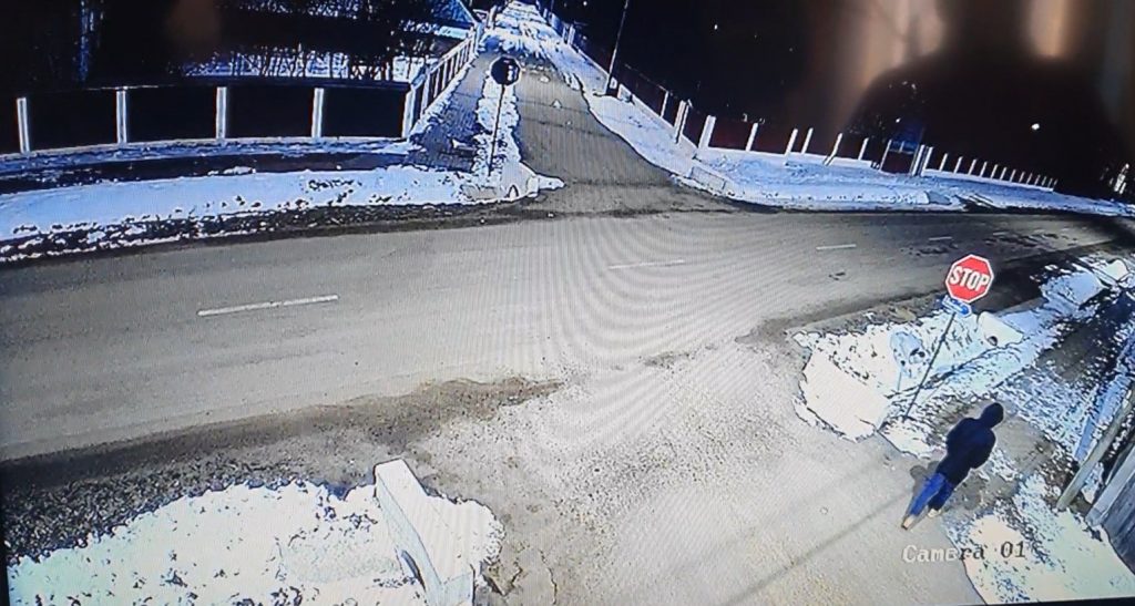 VIDEO Un tânăr în vârstă de 17 din Pașcani s-a sinucis după ce s-a aşezat pe calea ferată