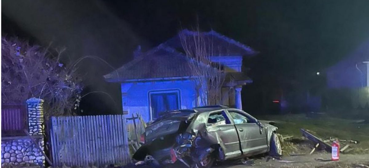 A furat o maşină, a făcut accident şi a murit la scurt timp. Hoţul a ameninţat-o pe şoferiţă cu un cuţit: „Strigă-l pe Iisus”