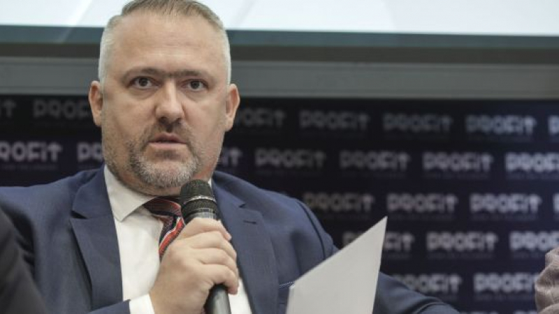 Percheziții în afacerea „măști neconforme“. Fostul director UNIFARM este audiat – VIDEO