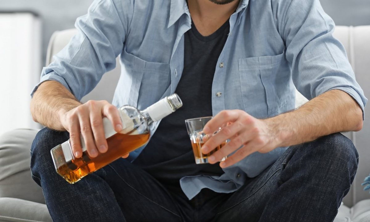 Este adevărat că alcoolul te îngrașă?
