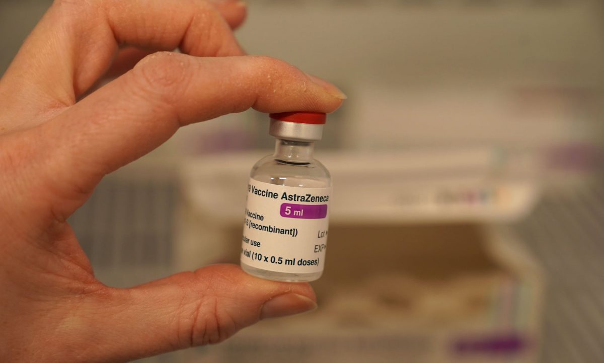 Vaccinul AstraZeneca, eficient împotriva variantei britanice a Covid-19