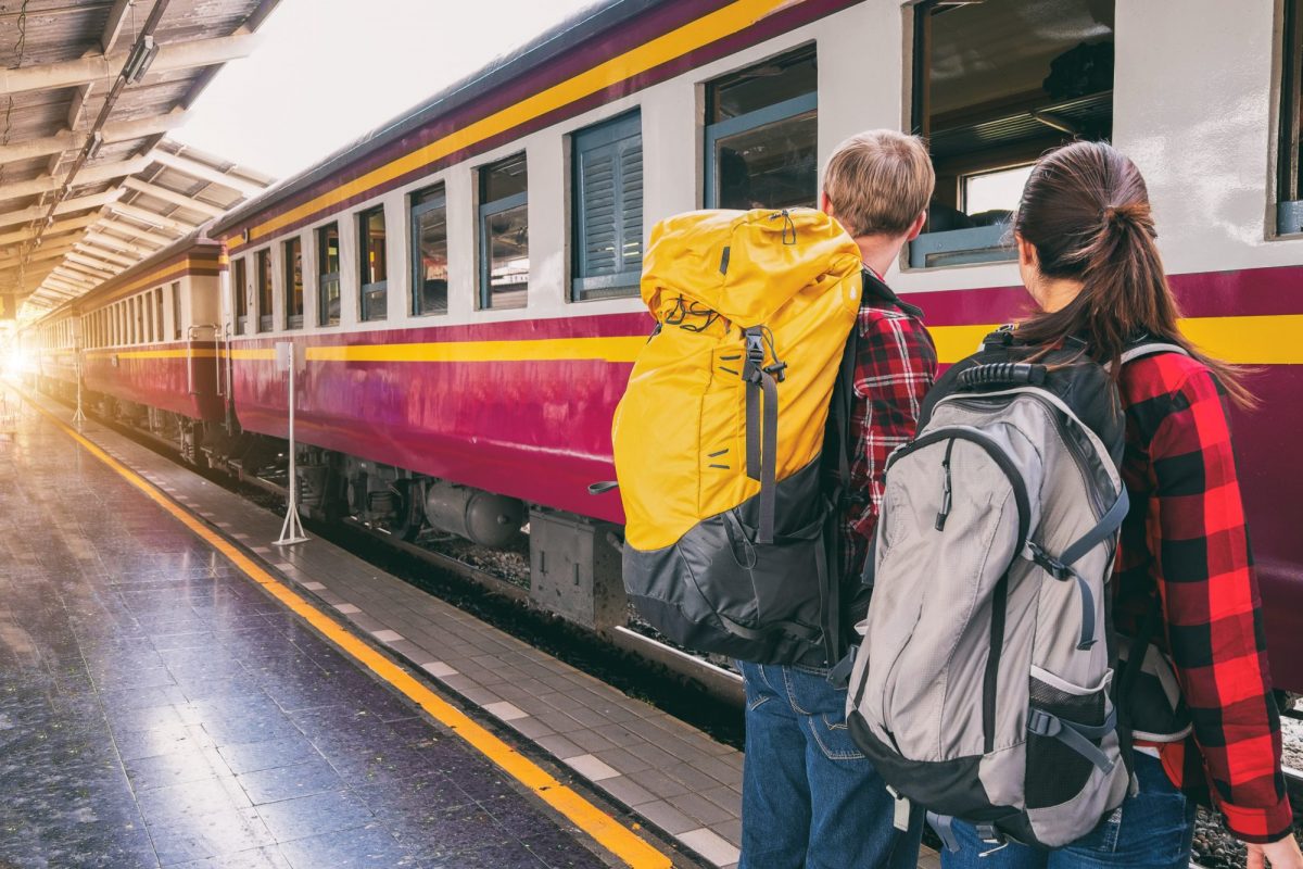 Studenții din Iași sesizează Avocatul Poporului: OUG care elimină transportul gratuit al studenților, neconstituțională