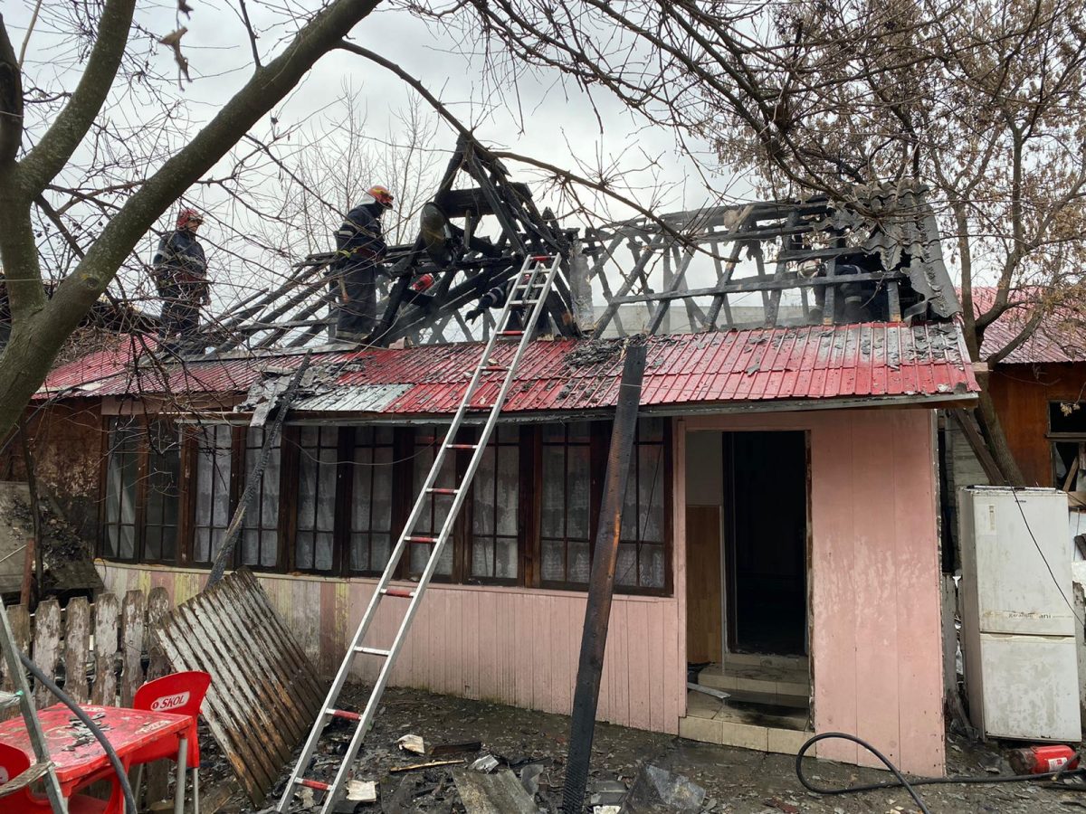 Pompierii ieşeni fac un apel către toţi cetăţenii să manifeste maximă prudenţă în utilizarea sistemelor de încălzire şi a coşurilor de fum.