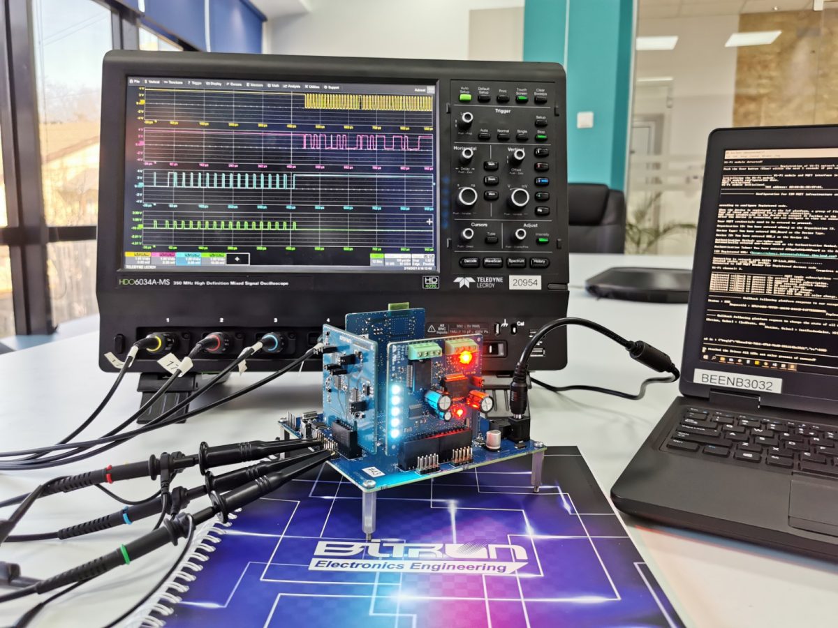 Un laborator al TUIASI a fost dotat cu aparatură de ultimă generație, în valoare de 120.000 de euro, de compania Bitron Electronics Engineering