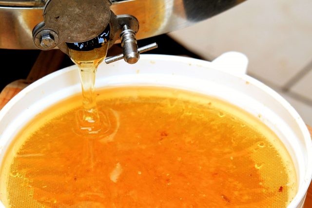 Cu ce se curăţă colonul. Remediu naturist din 3 ingrediente
