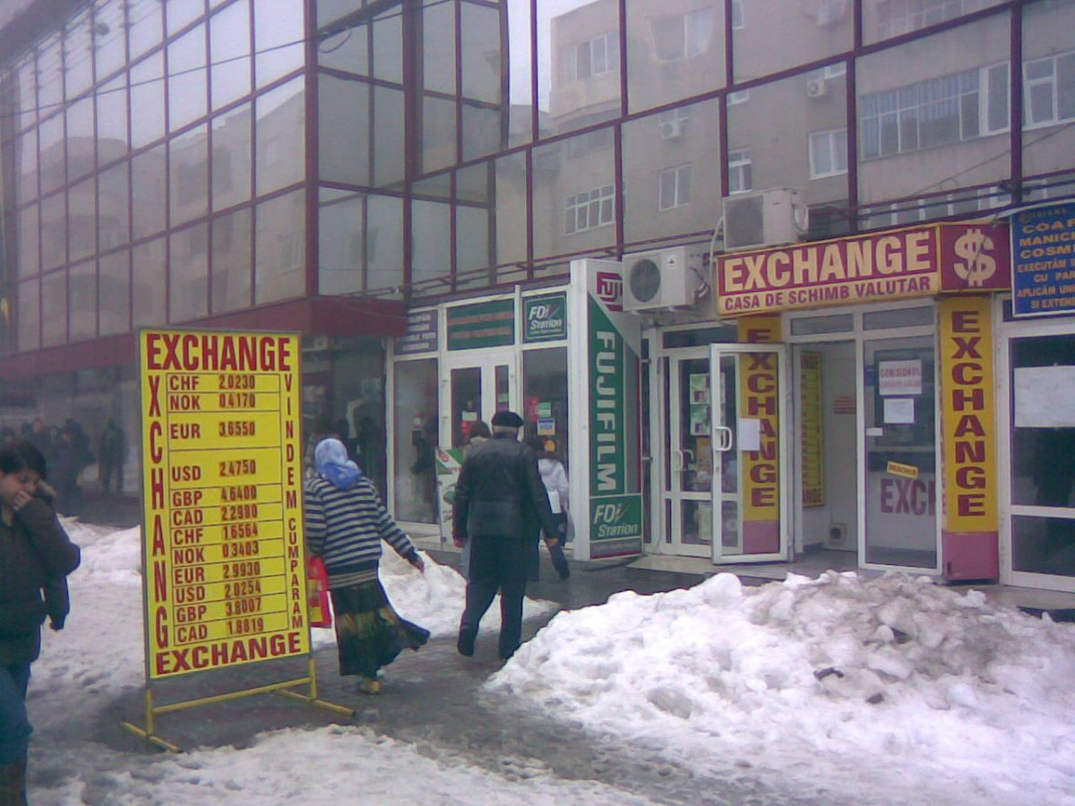 Curs valutar 19 februarie 2021. Ce se întâmplă astăzi la casele de schimb valutar?