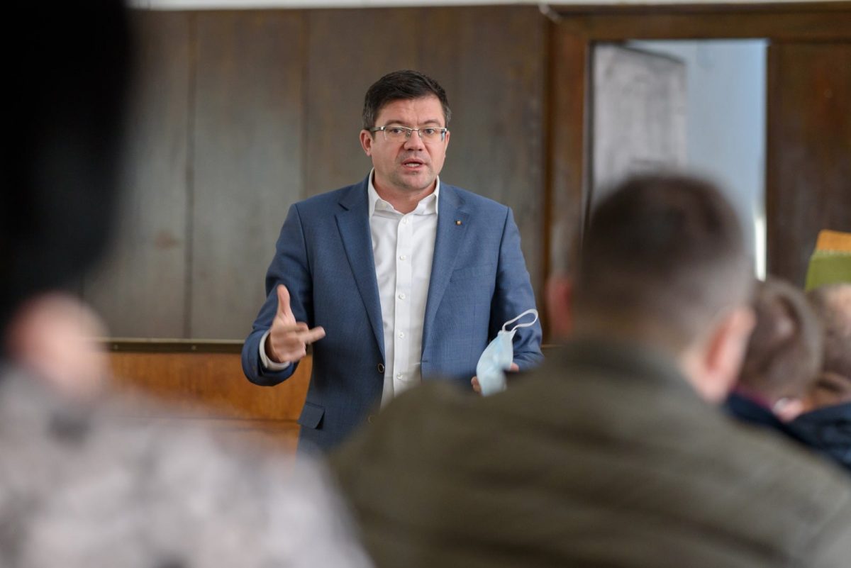 Costel Alexe, președinte CJ Iași, întâlnire cu primarii din județ. Tema principală de discuție: dezvoltarea rețelei de distribuție a gazelor naturale