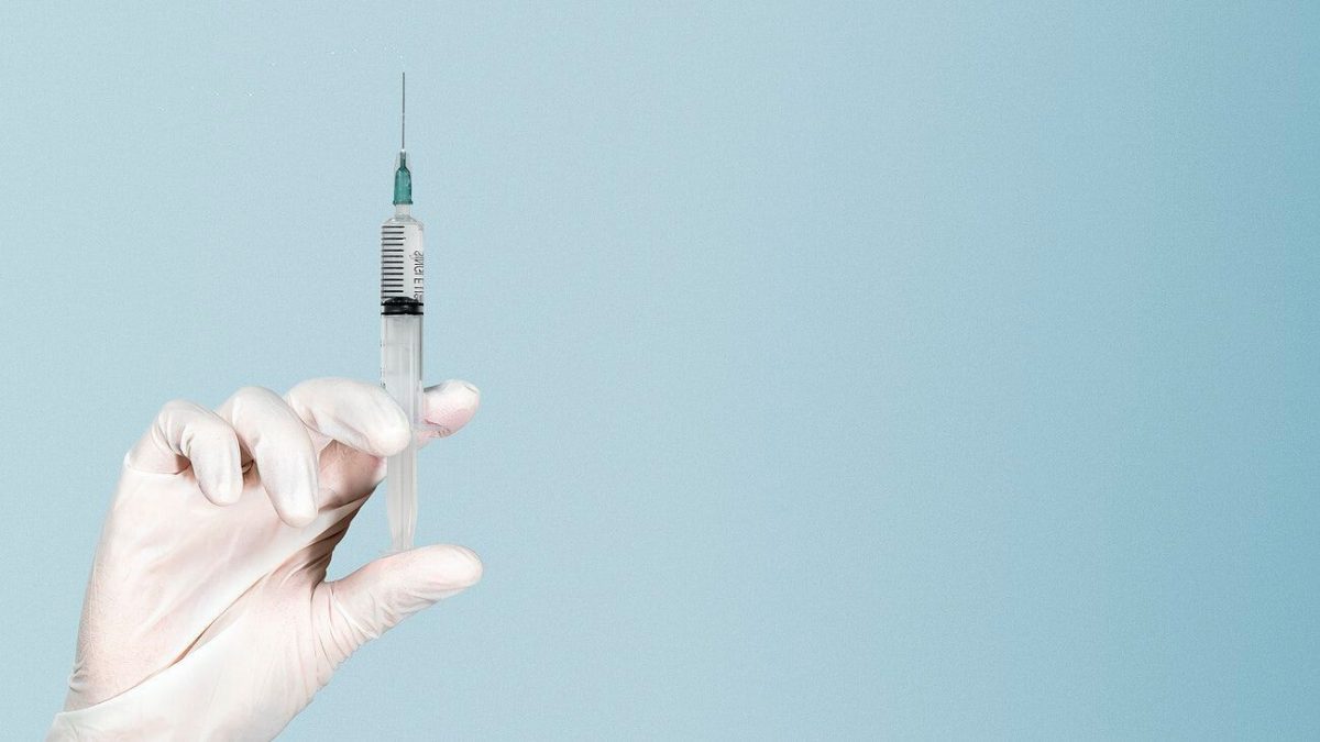 Eficacitatea vaccinului AstraZeneca este mai mare dacă a doua doză este administrată mai târziu