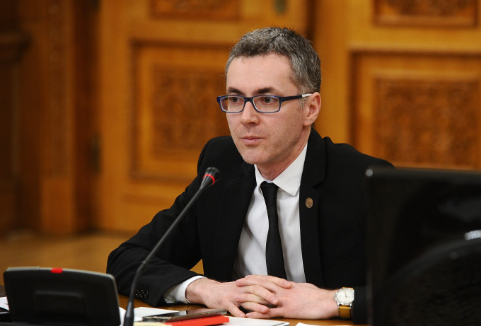 Incredibil! Stelian Ion, ministrul Justiţiei dă un semnal de politizare a justiţiei! Participă la audierile judecătorilor