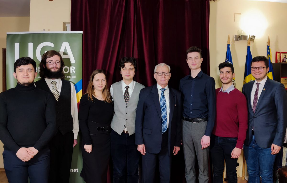 Studenții ieșeni îi iau apărarea lui Octav Bjoza: PNL înceacă să impună un monopol asupra memoriei rezistenței anticomuniste