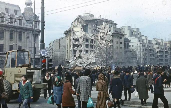 4 martie 1977. Cutremurul devastator din România: ”În momente dramatice românii ştiu să se mobilizeze”