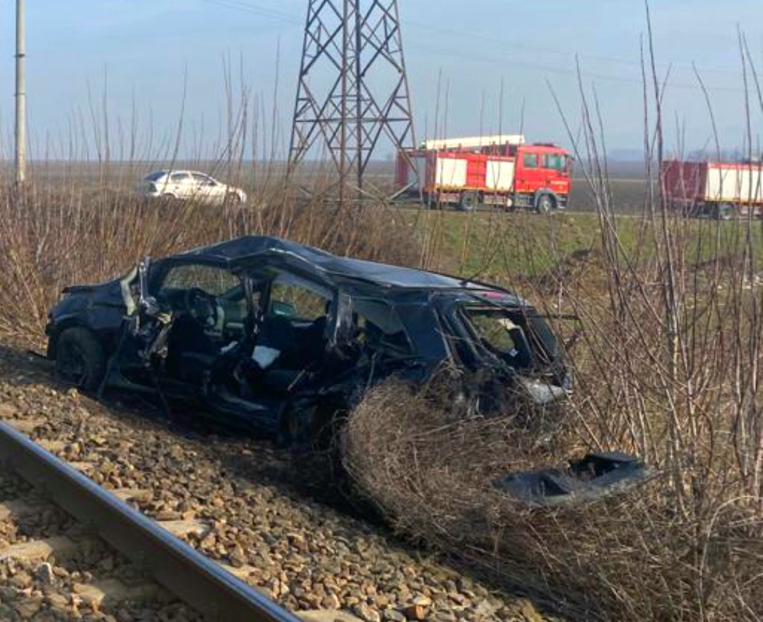 Accident rutier mortal în Vrancea. Un pompier a murit sub privirile fiicei sale