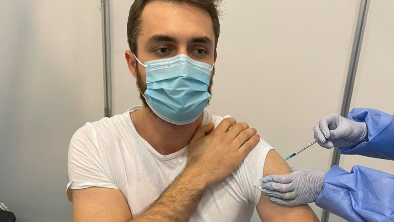 Tânărul vaccinat cu două doze diferite, critici la adresa dr. Valeriu Gheorghiță: „O greşeală aparent banală poate avea urmări foarte grave”