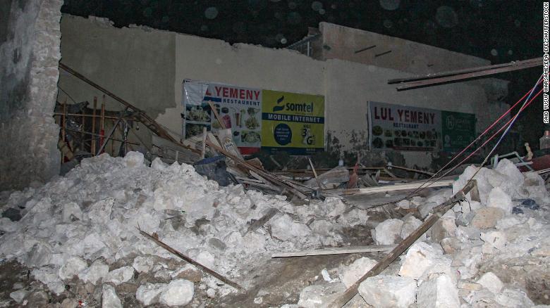 O mașină bombă explodează în capitala Somaliei, ucigând cel puțin 20 de persoane