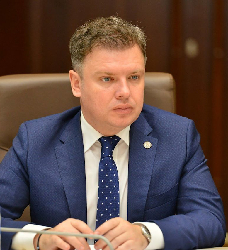Deputatul Silviu Macovei: „Jenantă atitudine a parlamentarilor ieșeni de la PNL și USR!”
