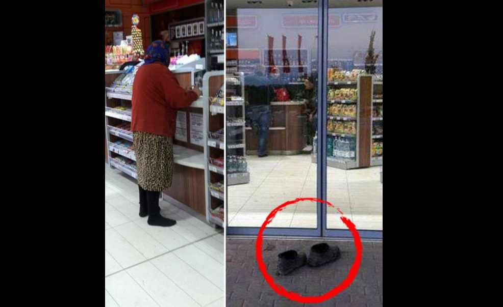 O bătrânică s-a descălțat la intrarea unui magazin. Imaginea a devenit virală