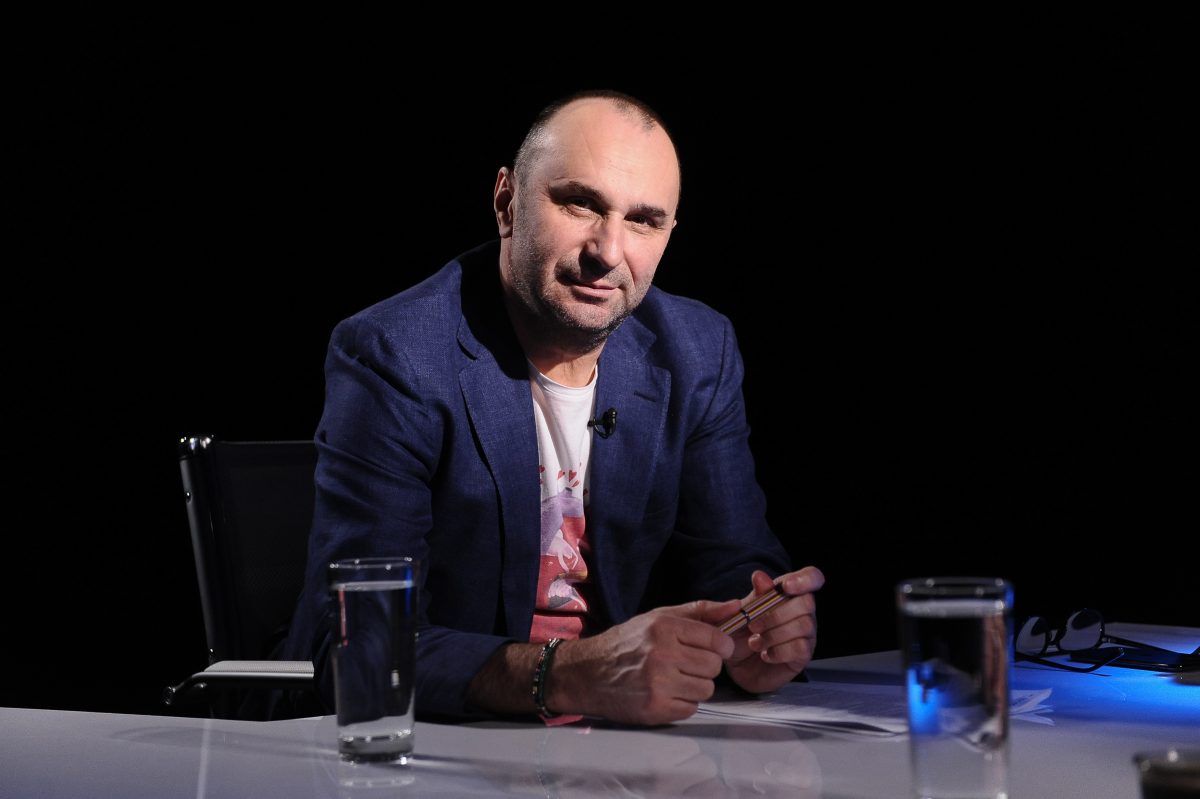 Reacţia explozivă a jurnalistului Marius Tucă la protestele anti-restricții din România: Au transformat România într-un stat polițienesc