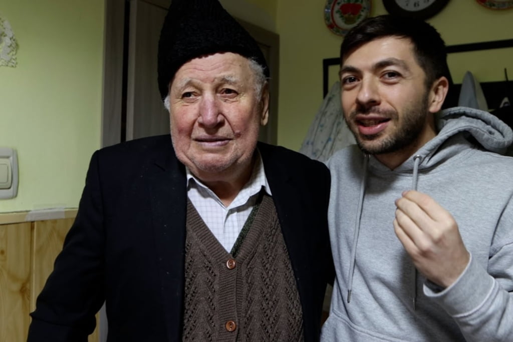 Doliu pentru Mircea Bravo. Nea Sandu, una dintre cele mai îndrăgite apariții din videoclipurile sale, a decedat