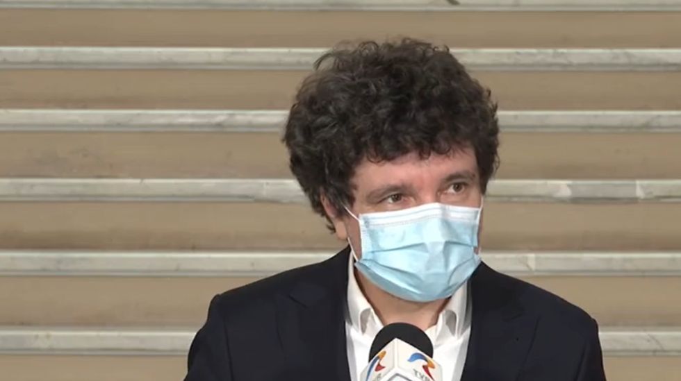 Bugetul Capitalei este nul şi ilegal după ce Nicușor Dan a stat în carantincă din cauza COVID-19. Sute de documente au fost semnate ilegal