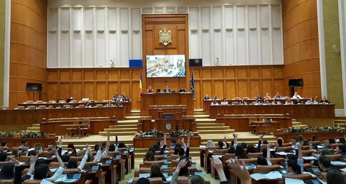 Iată cum îşi maschează USR-ul amendamentul de desfiinţare a Secţiei de Investigarea Infracţiunilor din Justiţie! I-a pus pe cei din minorităţile parlamanetare să îl semneze