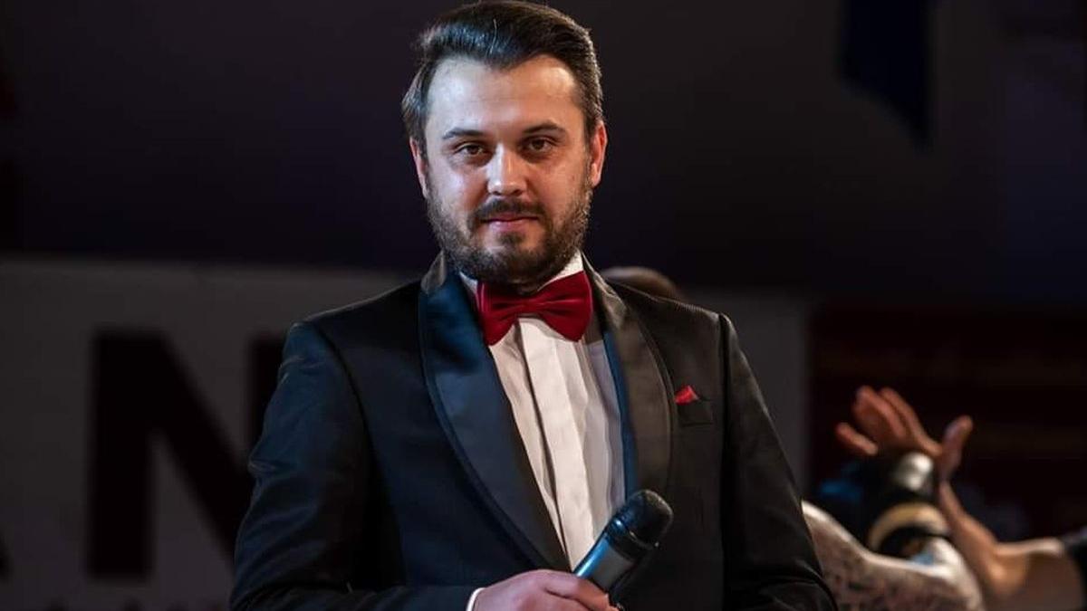 Jurnalist: ”M-a declarat nebun și m-au legat de pat!”. Suferea de fapt de meningită