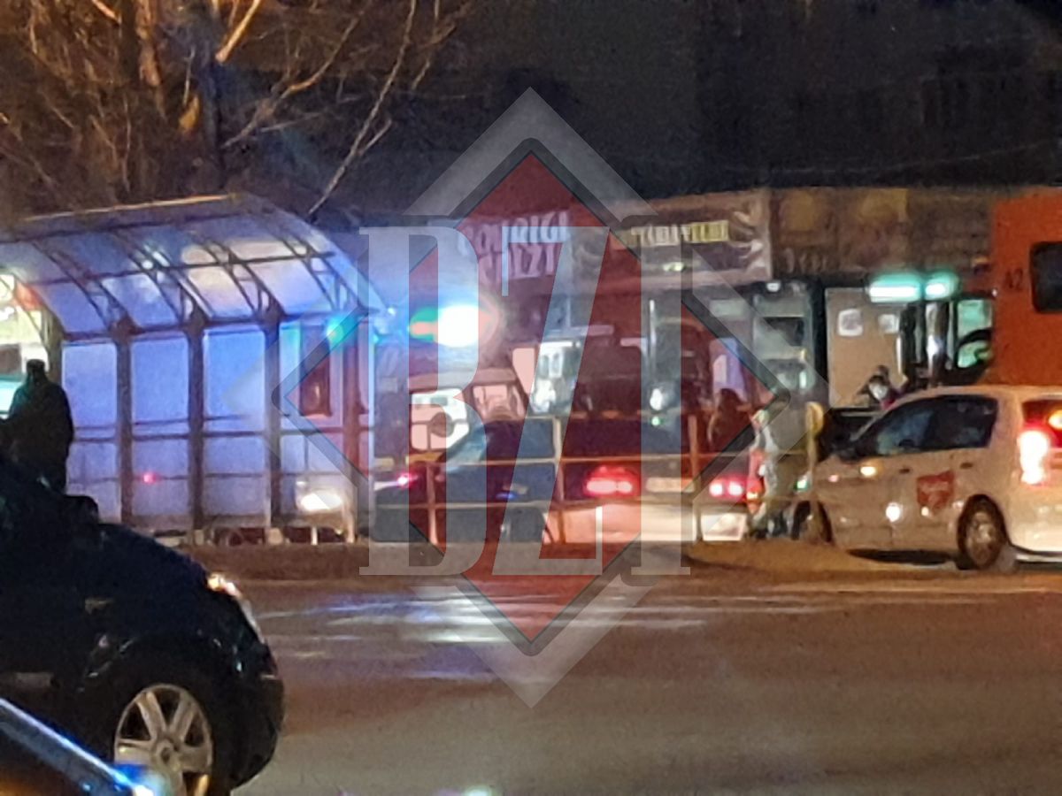 Intervenție de urgență a unui echipaj medical în Iași. Un bărbat a căzut ca secerat la pământ – Exclusiv, Galerie Foto