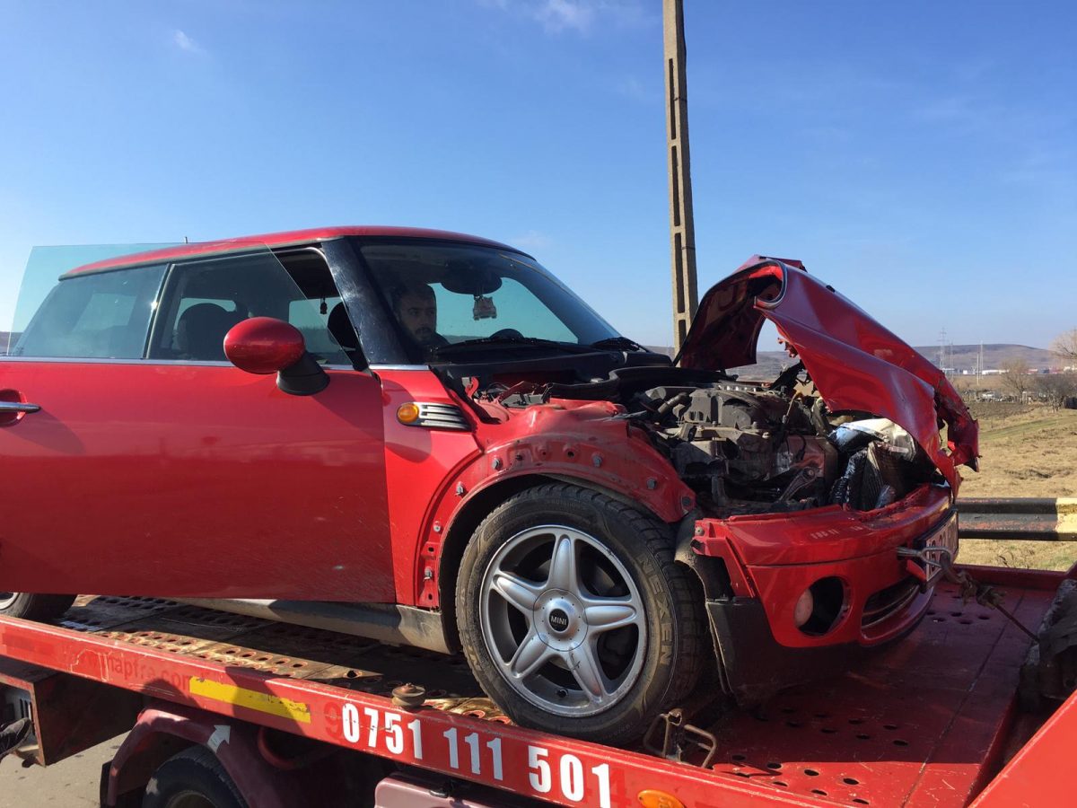 Accident feroviar la Iaşi. O maşină a fost acroşată de tren – Exclusiv, Foto