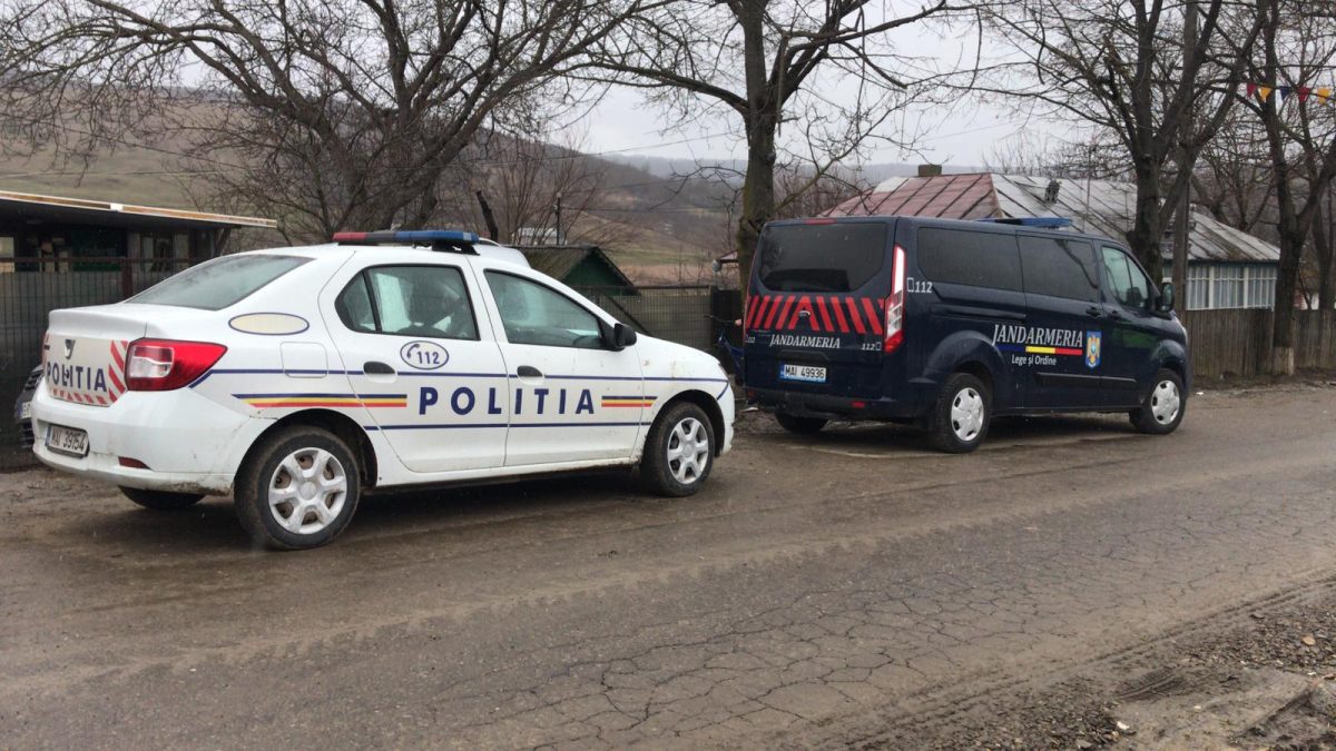 Filtre ale jandarmilor şi poliţie în Roşcani, după ce comuna a intrat în carantină – FOTO/ VIDEO