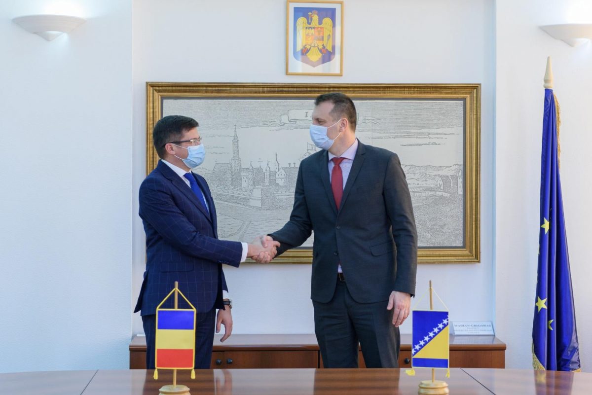 Ambasadorul Bosniei și Herțegovinei în România, vizita la Consiliul Judeţean Iaşi – FOTO