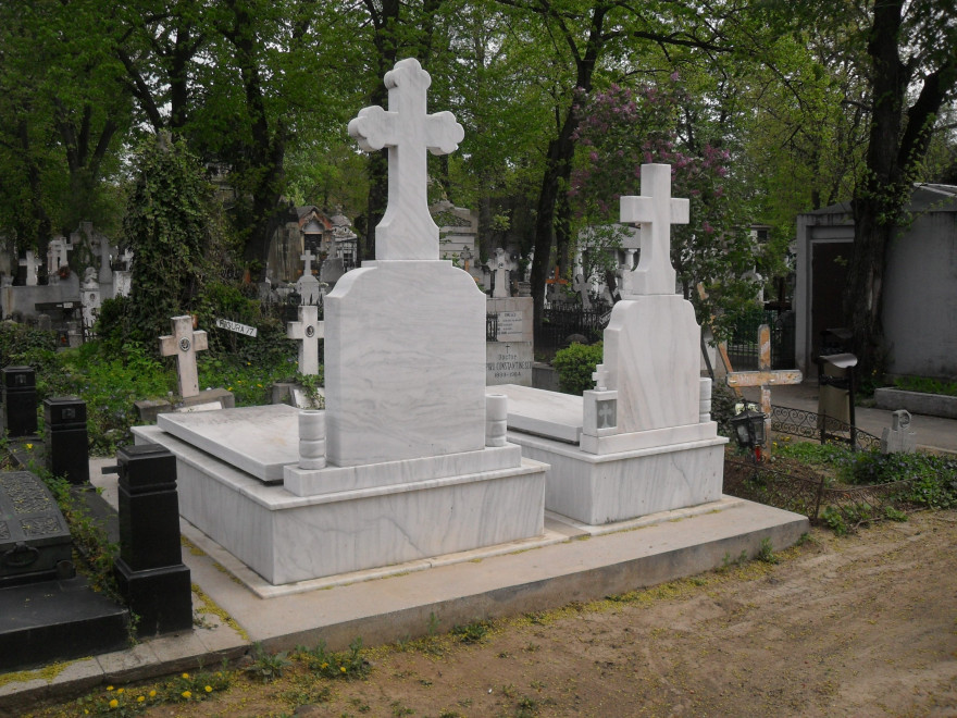 Motto de scris pe cruce. Cele mai frumoase mesaje funerare