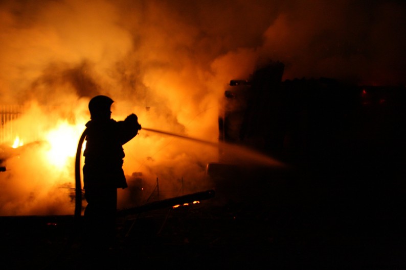 Incendiu la bază sportivă a FCSB! O persoană a murit alte două au fost rănite