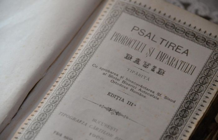 Mănăstiri unde se citește Psaltirea neîntrerupt: Cum îi ajută pe cei vii și pe cei trecuți în neființă